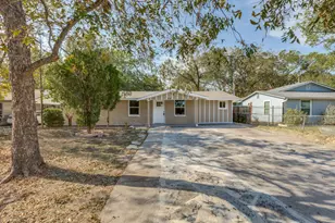 1118 Spur St, Austin, TX 78721 - Photo 1