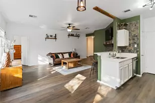 106 Shadow Wood Trail, Cedar Creek, TX 78612 - Photo 9