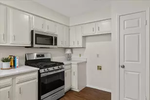 8405 Fenton Dr, Austin, TX 78736 - Photo 9