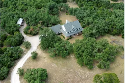 160 Sundance Trail, Liberty Hill, TX 78642 - Photo 31