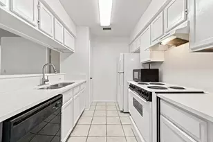 6610 Hart Ln, Austin, TX 78731 - Photo 9