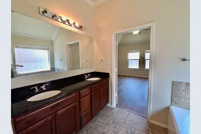124 Jasper Trail, Buda, TX 78610 - Photo 17