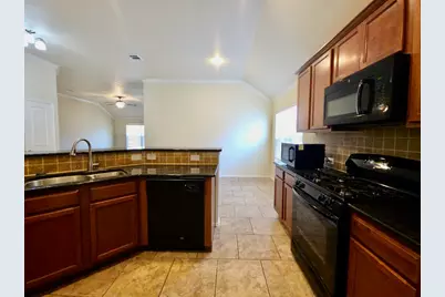 124 Jasper Trail, Buda, TX 78610 - Photo 9
