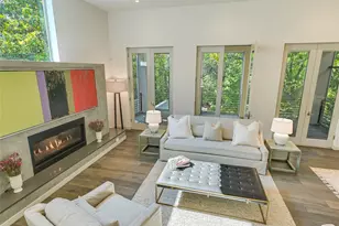 1107 W 31st St, Austin, TX 78705 - Photo 5