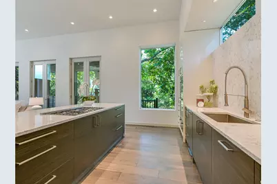 1107 W 31st Street, Austin, TX 78705 - Photo 11