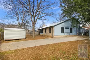 6201 Tara Dr, Austin, TX 78744 - Photo 29