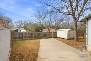 6201 Tara Dr, Austin, TX 78744 - Photo 31