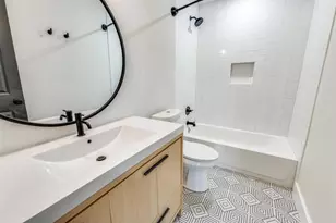 7901 Keswick Dr, Austin, TX 78745 - Photo 17