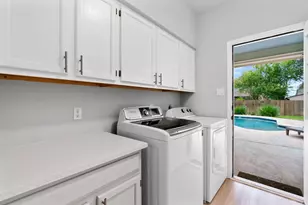 807 Clarence Bohls Ln, Pflugerville, TX 78660 - Photo 35