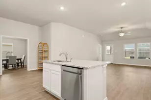 1008 Windflower, New Braunfels, TX 78130 - Photo 13