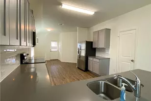 301 Greatest Gift Wy, Jarrell, TX 76537 - Photo 7