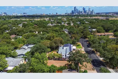 2406 W 10th Street, Austin, TX 78703 - Photo 9