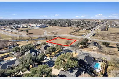 3949 Pinehurst Drive, Taylor, TX 76574 - Photo 5