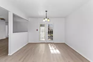 500 Honeysuckle Dr, Cedar Park, TX 78613 - Photo 5