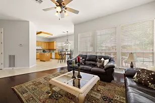 3818 Forest Creek Dr, Round Rock, TX 78664 - Photo 15
