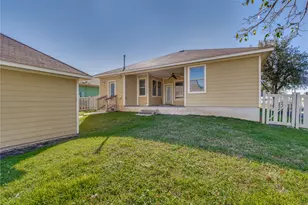 1019 Powell St, Kyle, TX 78640 - Photo 17