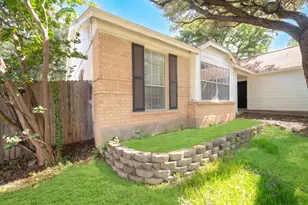 12002 Arrowwood Dr, Austin, TX 78727 - Photo 3