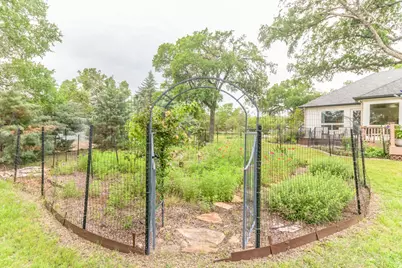 10905 W Cave Boulevard, Dripping Springs, TX 78620 - Photo 35