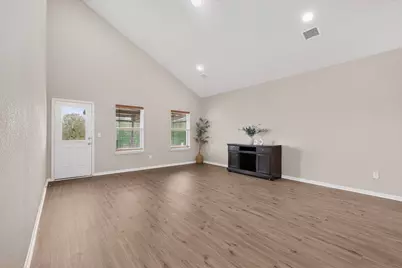 5905 Diamondleaf Bend, Austin, TX 78724 - Photo 9