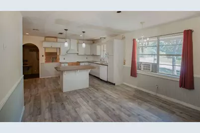 403 4th Avenue, Smithville, TX 78957 - Photo 3