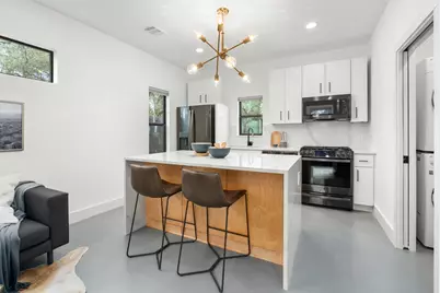 1183 Oakgrove Avenue #2, Austin, TX 78702 - Photo 7