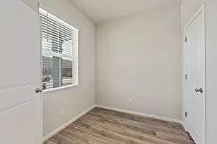 207 Cherry Blossom Ln, Taylor, TX 76574 - Photo 23