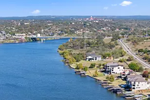 624 Waterside Dr, Marble Falls, TX 78654 - Photo 3