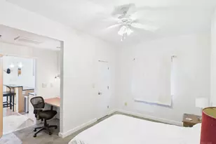 711 W 26th St, Austin, TX 78705 - Photo 9