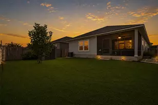 208 Winding Hollow Ln, Georgetown, TX 78628 - Photo 27