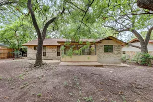 12319 N Double Tree Ln, Austin, TX 78750 - Photo 17