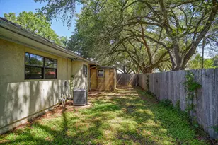 504 Leah Ln, Smithville, TX 78957 - Photo 31