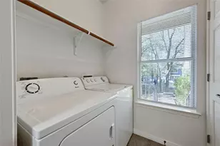 1217 Delano St, Austin, TX 78721 - Photo 15