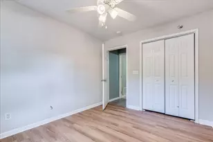 609 Cottonwood St, Lockhart, TX 78644 - Photo 5