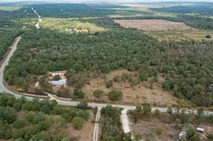 212 Thousand Oaks Dr, Cedar Creek, TX 78612 - Photo 3