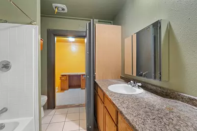 212 Thousand Oaks Drive, Cedar Creek, TX 78612 - Photo 17