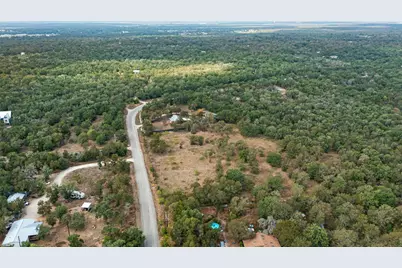 212 Thousand Oaks Drive, Cedar Creek, TX 78612 - Photo 35