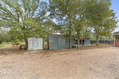 212 Thousand Oaks Drive, Cedar Creek, TX 78612 - Photo 33
