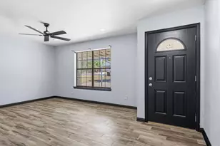 1011 Serenada Dr, Georgetown, TX 78628 - Photo 5
