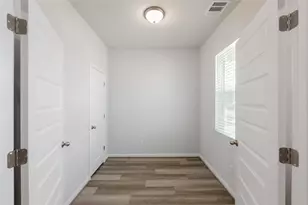 301 Elm Br Trl, Taylor, TX 76574 - Photo 27