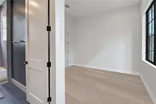 1402 Drake Ave, Austin, TX 78704 - Photo 13