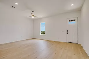 8519 Dongan Dr, Austin, TX 78744 - Photo 15