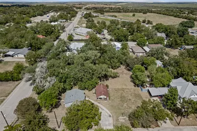 1006 N Blanco Street, Lockhart, TX 78644 - Photo 11