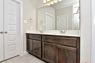 8116 Bronco Ln, Lago Vista, TX 78645 - Photo 13