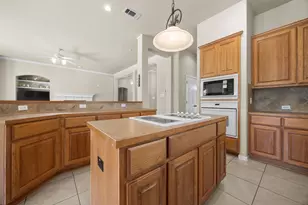 105 Oak Plaza Dr, Georgetown, TX 78628 - Photo 17