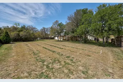 105 Oak Plaza Drive, Georgetown, TX 78628 - Photo 31