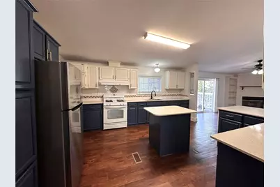 305 Cougar Avenue N, Cedar Park, TX 78613 - Photo 7