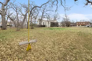 409 N North Main St, Burnet, TX 78611 - Photo 37