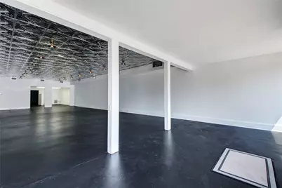 313 N Main Street, Taylor, TX 76574 - Photo 5