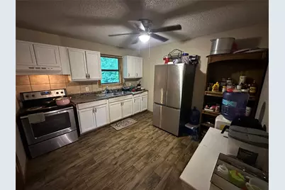 1205 W 10th Street, Cameron, TX 76520 - Photo 5