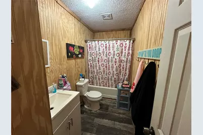 1205 W 10th Street, Cameron, TX 76520 - Photo 13